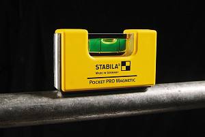 Уровень тип Pocket Pro Magnetic (1гориз., точн. 1мм/м) с чехлом на пояс на блистере Stabila