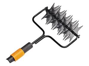 Культиватор QuikFit звездочный FISKARS (1000689) Культиватор QuikFit звездочный FISKARS (1000689)